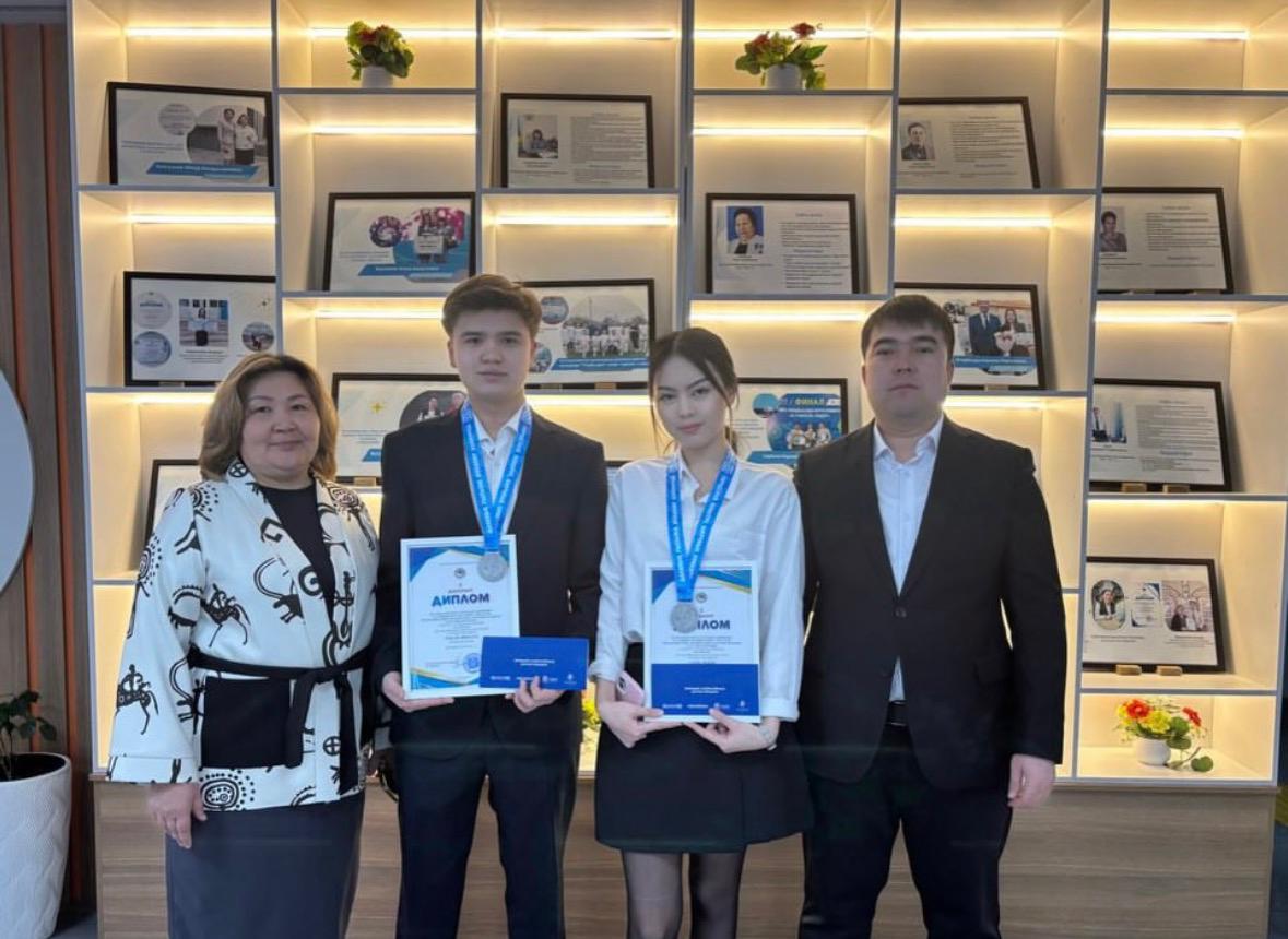 оқай Айболат пен Серік Мерей